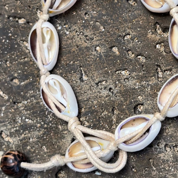 Beaded Coconut Cowrie Bracelet – Sea Things Ventura